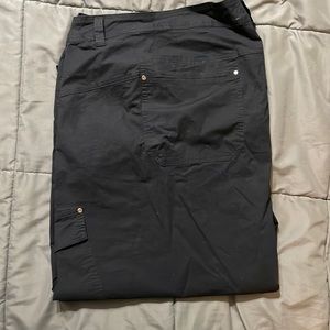 Black Ellos Capris SZ 34W